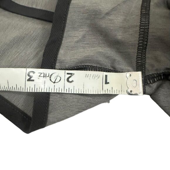 Lululemon Womens Speed Up Shortd 2.5” Lined Shorts Size 6 Gray/Black - Picture 9 of 9